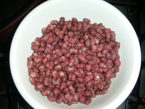 Bowl of cooked aduki beans