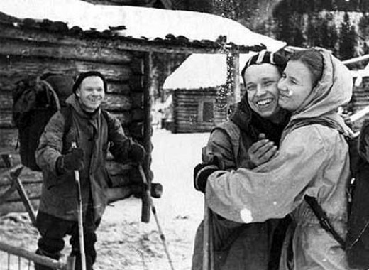 This photo shows Yuri Yudin hugging Lyudmila Dublinina before leaving the group due to illness. Looking on is Igor Dyatlov. This photo was taken from a roll of film that had been found at the incident site. 