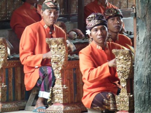 Musicians accompanying the Barong Dance