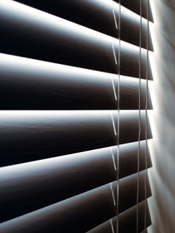 How To Clean Blinds Correctly