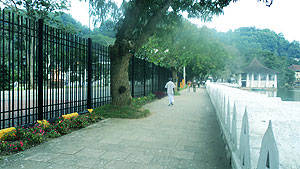 Walkway around Kandy Lake