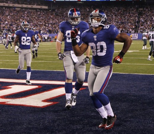 Victor Cruz broke three #Giants franchise records this season: seven 100+ receiving yards games, five 65+ receiving yard TD catches, and of course the 99-yard receiving TD run 