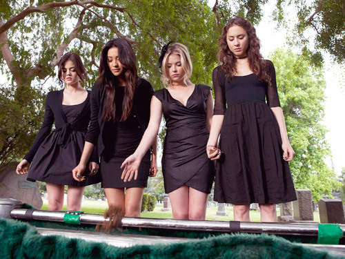 Hale and company try to bury the past in "Pretty Little Liars."