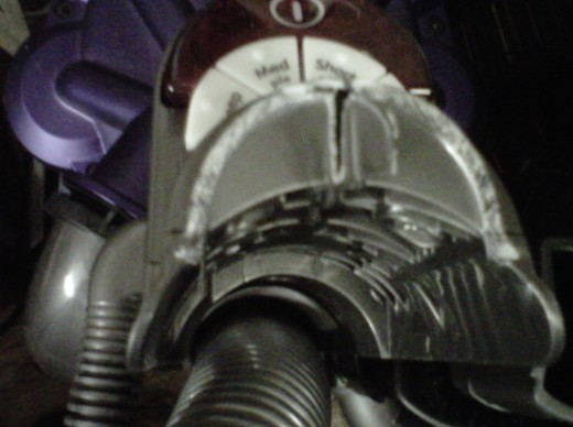 Dyson DC28, showing where it broke.