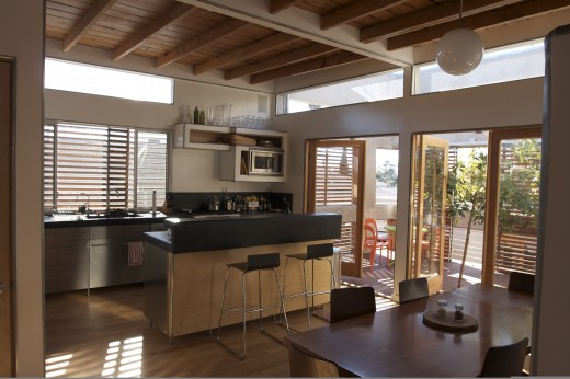 A sustainable kitchen designed by an interior designer.