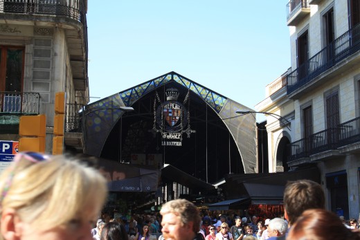 Las Ramblas,  entrance to the market La Boqueria, Barcelona, Spain