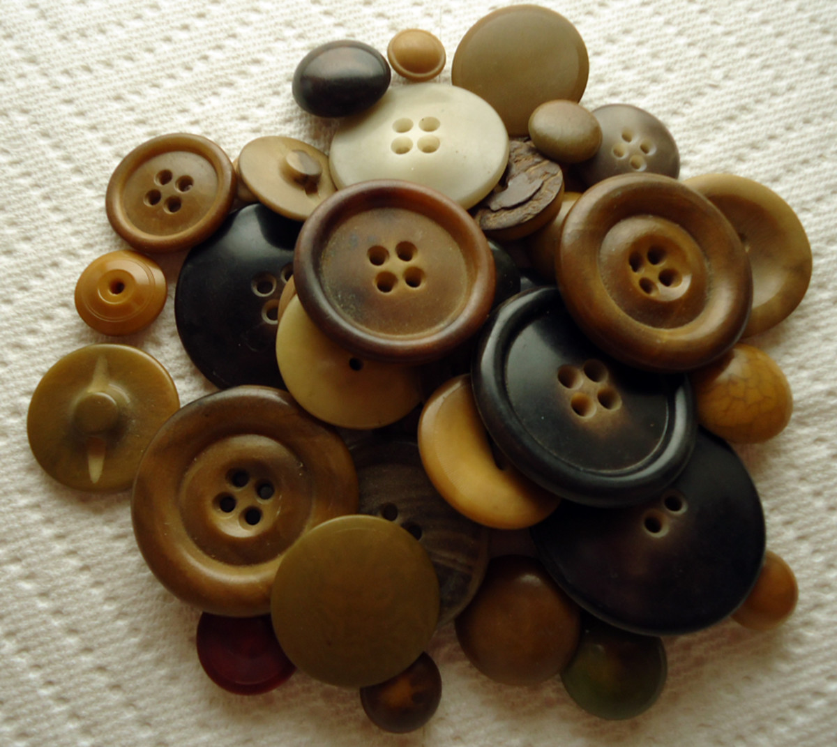 Explore Official Button Lovers Groups board British Bakelite Buttons on Pinterest.