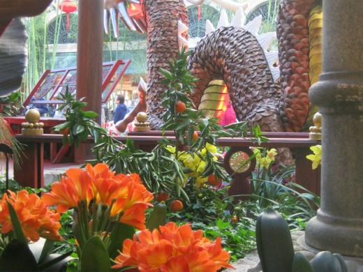 The dragon's on display are surrounded by beautiful fresh flowers. It's really a stunning display, well worth checking out when one is visiting Las Vegas.