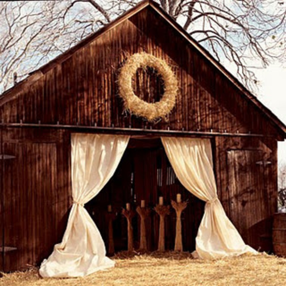 Rustic Barn Wedding Ideas for the Bride on a Budget | Holidappy
