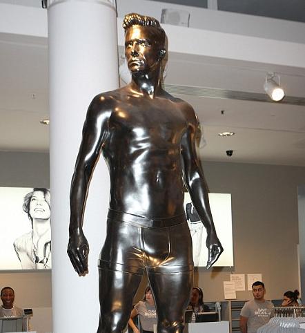 Statue of  David Beckham at the Launch courtesy dailymail.co.uk