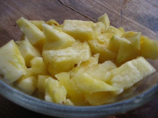 Voila! Pineapple chunks at the ready.