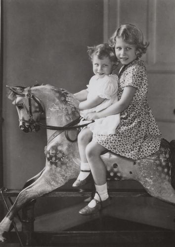 Princess Elizabeth and Princess Margaret as young children