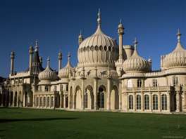 This photograph of the Royal Pavilion is courtesy of www.art.com.