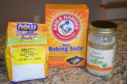 Ingredients: Xylitol, Baking Soda, Coconut Oil