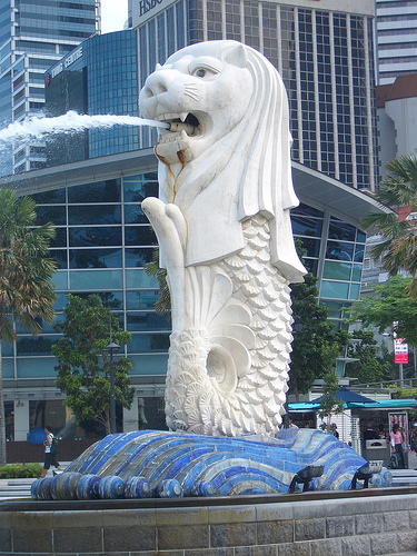 The Merlion is the symbol of Singapore and visible on the city tour.