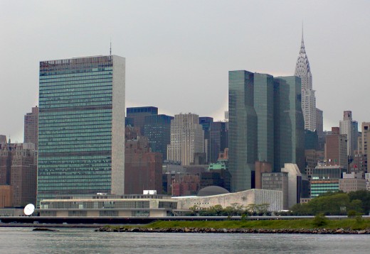  UN building skyline taken from the Water Club, across the East River with the Chrysler building in the background       © Eric Heifetz