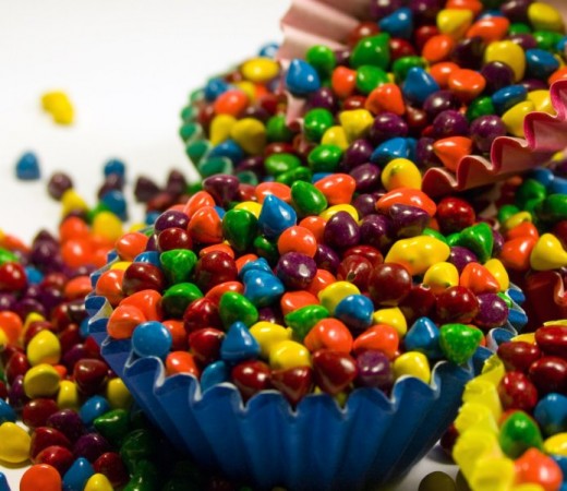 A box of lollies can light up an otherwise dull day at work. Bring a smile on the faces of your work mates by bringing in chocolate, lollies, doughnuts and other some such.