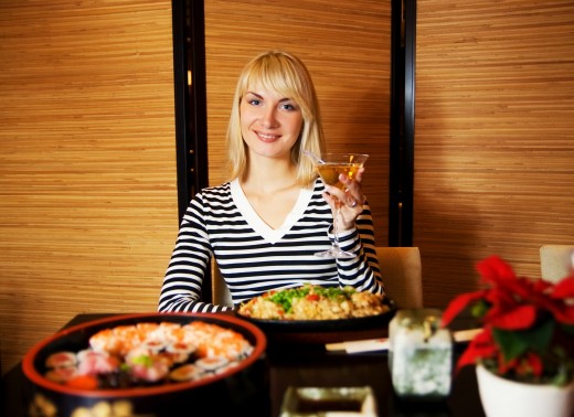 Let Mom relax and enjoy gourmet dining by bringing the restaurant home to her.