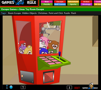 Screenshot of me playing the Arcade Grabber in XMAS TOY ROOM ESCAPE