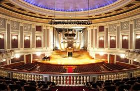 Brisbane City Hall, the main hall with organ in the background. This hall is very interesting and can sit a few thousand of people