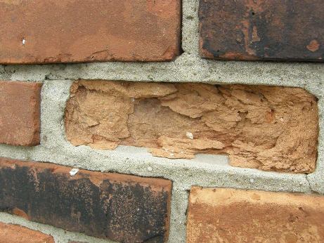 Example of a spalling brick