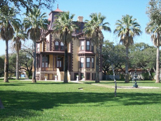 Fulton Mansion daily tours