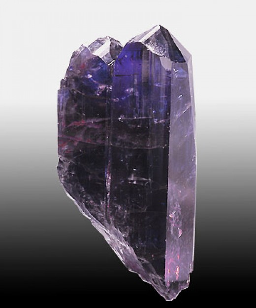 tanzanite-properties-and-meaning-photos-crystal-information