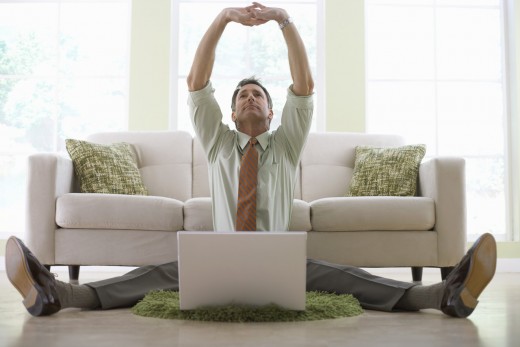 Learning how to freelance write online requires consistent hard work. Get ready to learn a lot, work a lot, and eventually earn a lot.