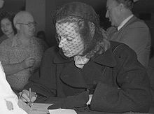 Garbo becoming a US Citizen