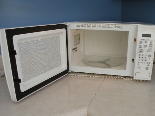 Microwave Mishaps, Microwave Dangers and Microwave Uses Microwave Mishaps, Microwave Dangers and Microwave Uses