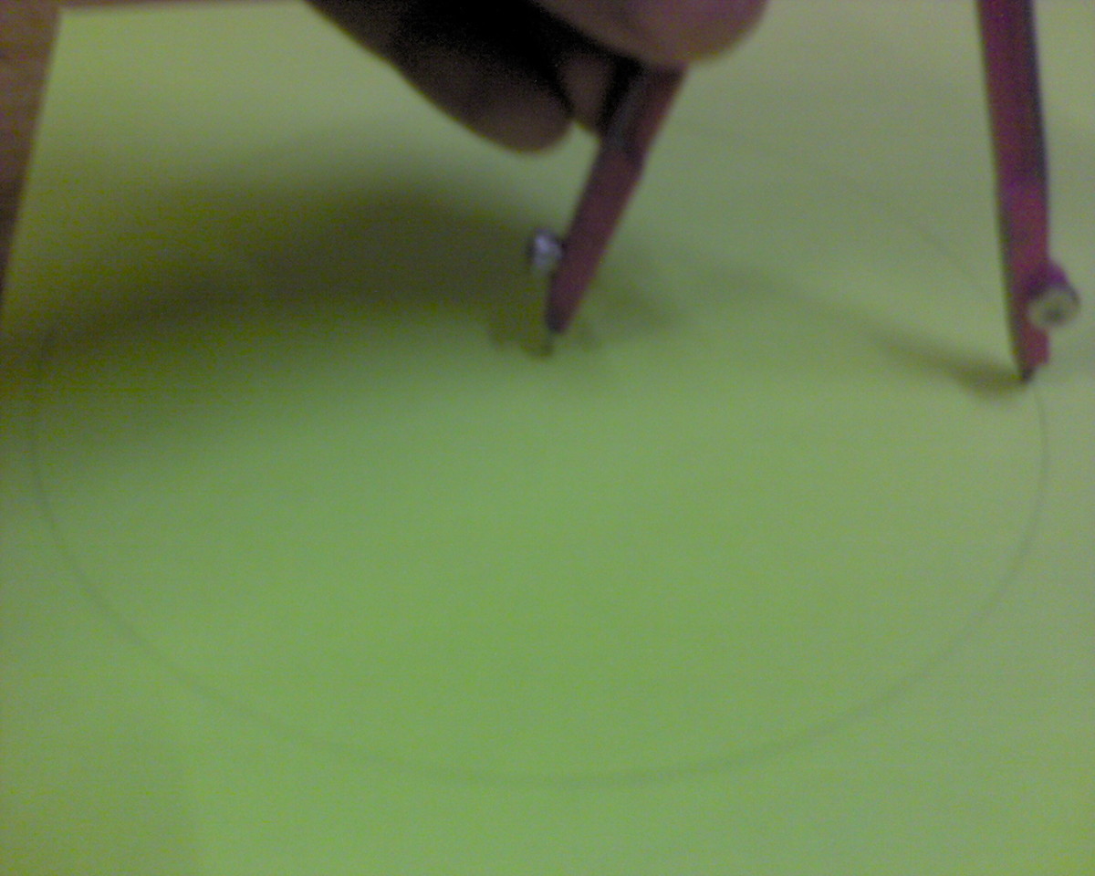 Draw a circle on yellow paper