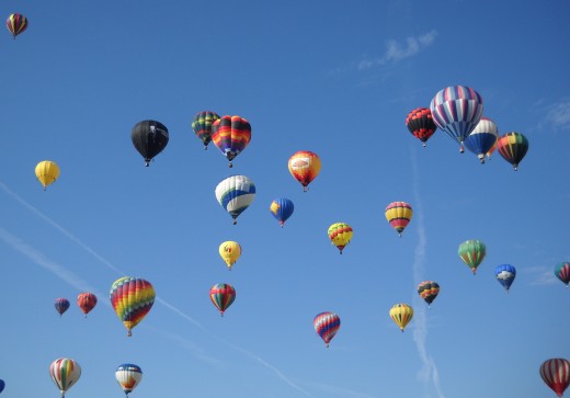 Colorful ballons in the early morning during the Balloon Fiesta.