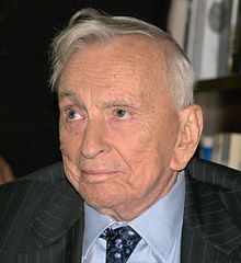 Vidal in New York City to discuss his 2009 book, Gore Vidal: Snapshots in History's Glare