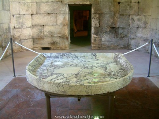 The Diocletian's own serving platter, unearthed in the substructure. From carved marble, it is 1700 years old.  