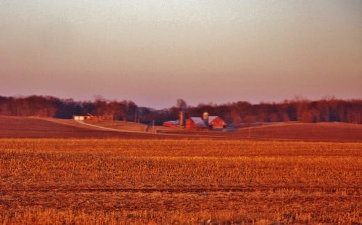 Beautiful Illinois Farm Land Fades into the Distance