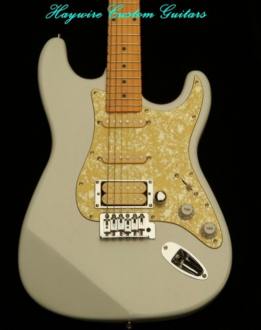 Haywire Custom Guitars White Fat Strat 