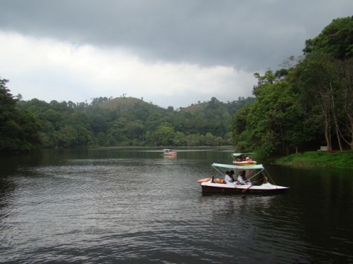 Boating in Pookkotte Lake