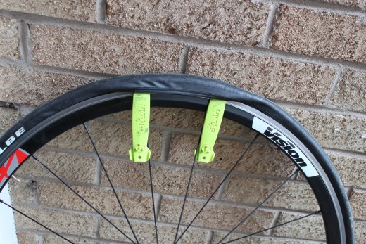 Repeat the previous steps around 8-10cm further round the tire