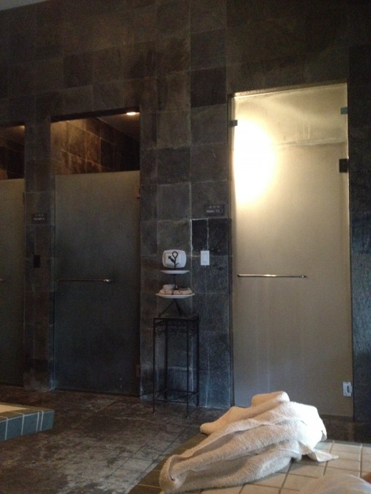 You can make use of the sauna and showers before exiting for the day. 