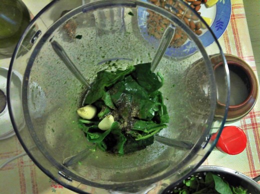 Spinach, garlic, and oil