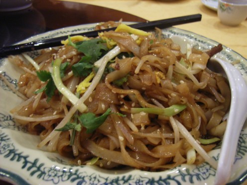 Chinese Lo Mein Dish