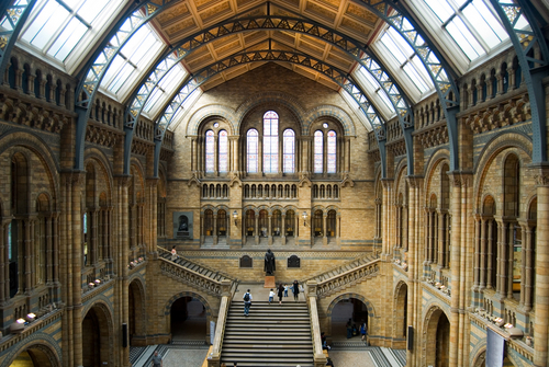 Natural history museum is on Cromwell road, London