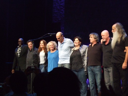 Taking their bows at the Troubadour Reunion Tour, Melbourne performance, March 2010