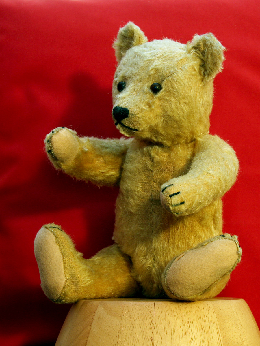 expensive teddy bear statue