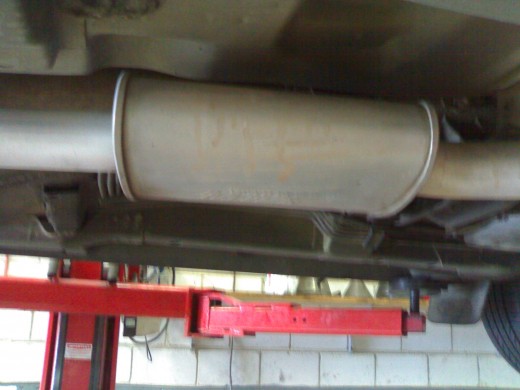 This muffler looks good, but as the end muffler is rusty this muffler may be damaged inside.