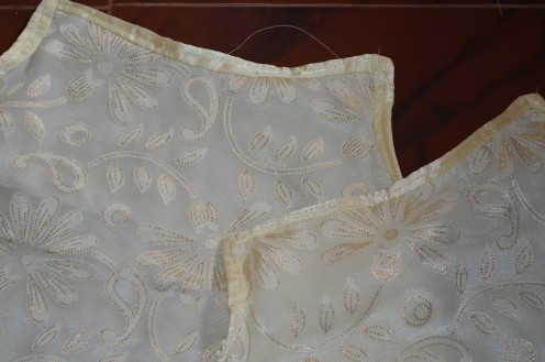 Piping using satin cloth