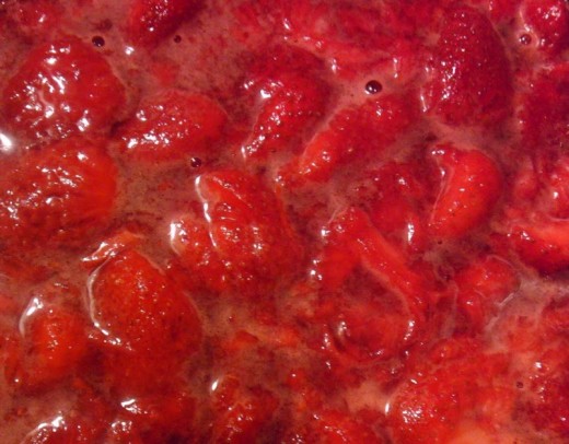 The finished strawberry sauce, red and begging to be tasted.