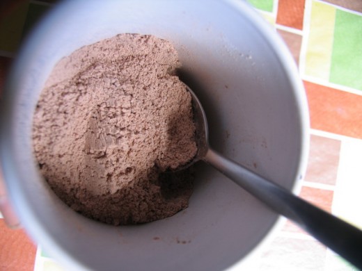 Thoroughly mix flour, sugar and cocoa powder