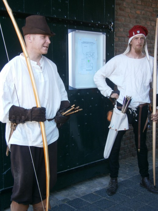 Standing guard, gatehouse between the the fore-courtyard and main courtyard.