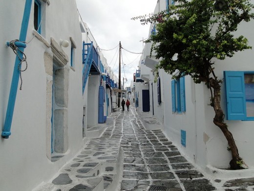 This is a typical street on the Cycladic island of Mykonos. (The photograph was taken by Bernard Gagnon on October 11, 2011.)